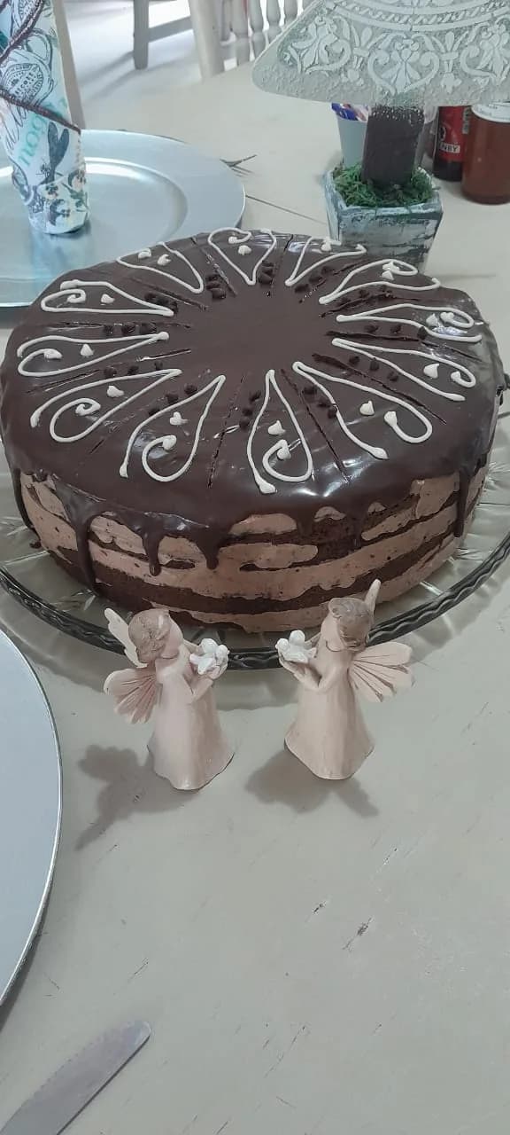Homemade cake at Tuis