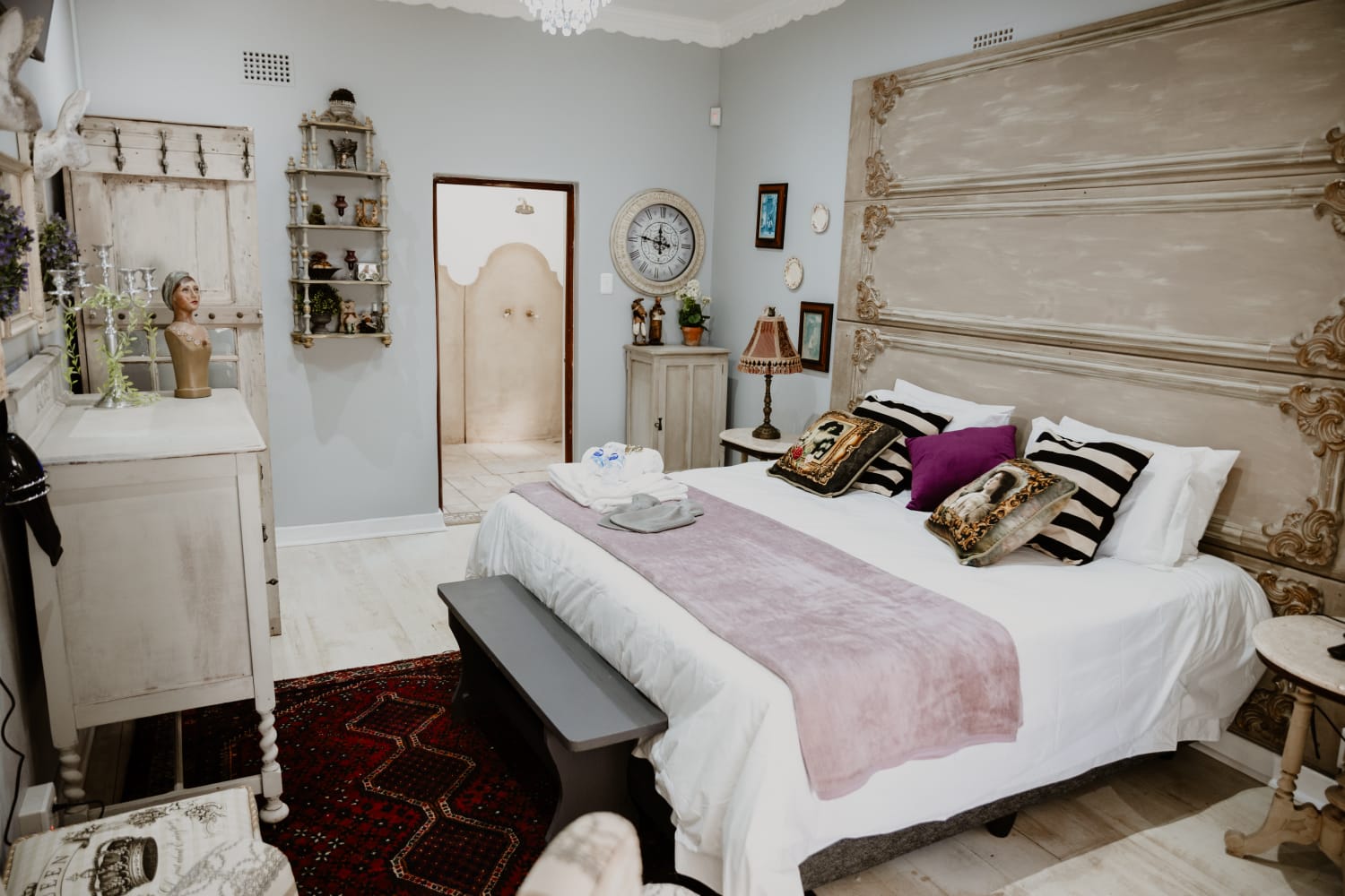 PHOTO-2025-10-09-21-43-26